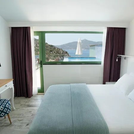Greenbeach Hotel