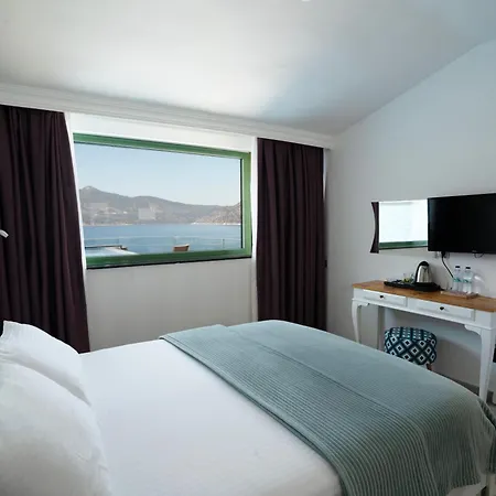 Greenbeach Hotel *