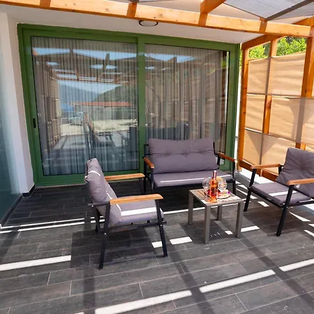 Greenbeach Hotel *