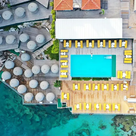 Greenbeach Hotel